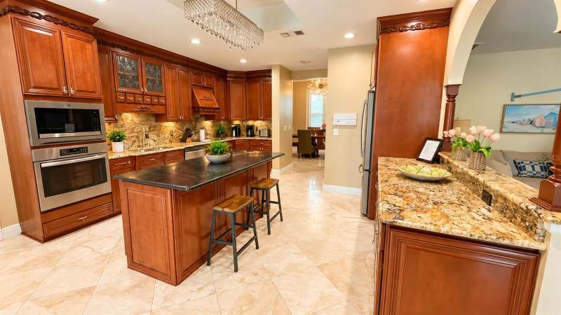 5 bedroom Single Family Residence at 14360 McGregor Boulevard, Deep Lagoon Boat Club Ltd, Fort Myers — photo 3