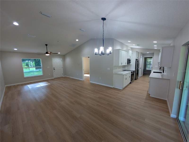3 bedroom Single Family Residence at 4258 SW 157th Court, Rainbow Park Un #3, Ocala — photo 2