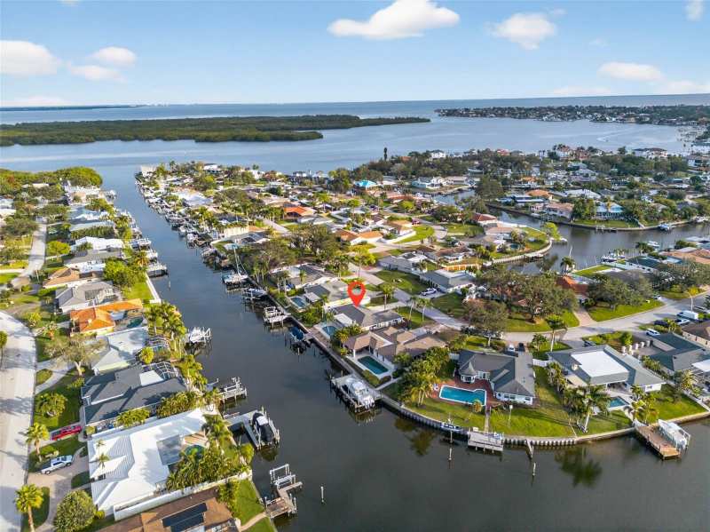 3 bedroom Single Family Residence at 1963 Tanglewood Drive, Tanglewood Isle Sub, St Petersburg — photo 1