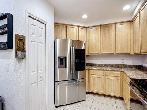 9055 Treasure Trove Lane #207, Kissimmee FL - photo 7 of 24