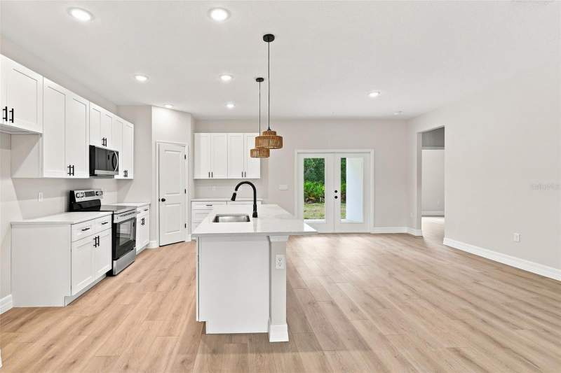 4 bedroom Single Family Residence at 41325 Royal Trails Road, Royal Trails Unit 01, Eustis — photo 4