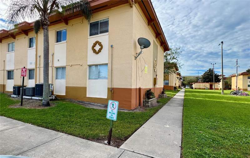 2 bedroom Condominium at 719 Wyman Court #B, Plaza De Las Fuentes Condo, Orlando — photo 5
