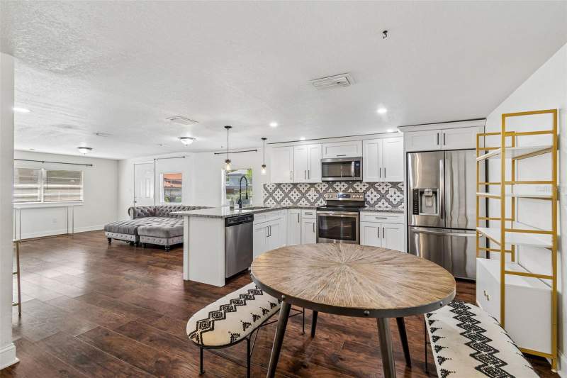 3 bedroom Single Family Residence at 1202 E Annie Street, Castle Heights Map, Tampa — photo 4