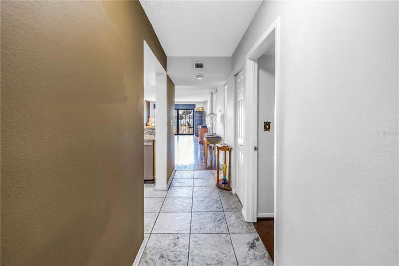 2 bedroom Condominium at 650 Island Way #204, 650 Island Way Condo, Clearwater Beach — photo 4