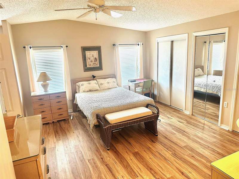 2 bedroom Manufactured Home at 11208 101st Street #115, Lake Seminole Resort North M/H Unrec, Largo — photo 5