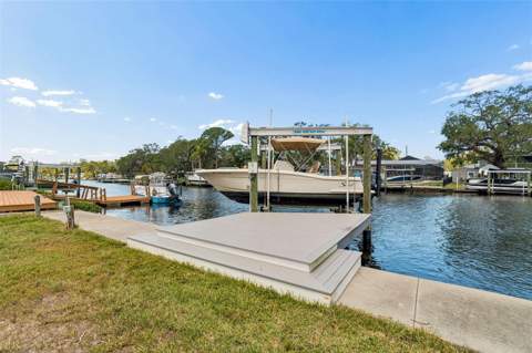 6121 Lafayette Street, New Port Richey FL - photo 9 of 58