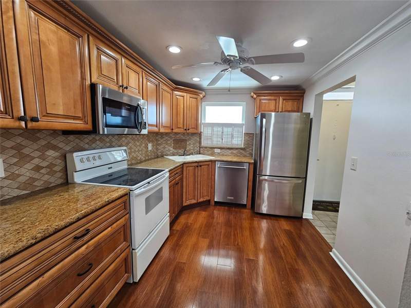 3 bedroom Condominium at 5980 Shore Drive #901, Town Shores, Gulfport — photo 4