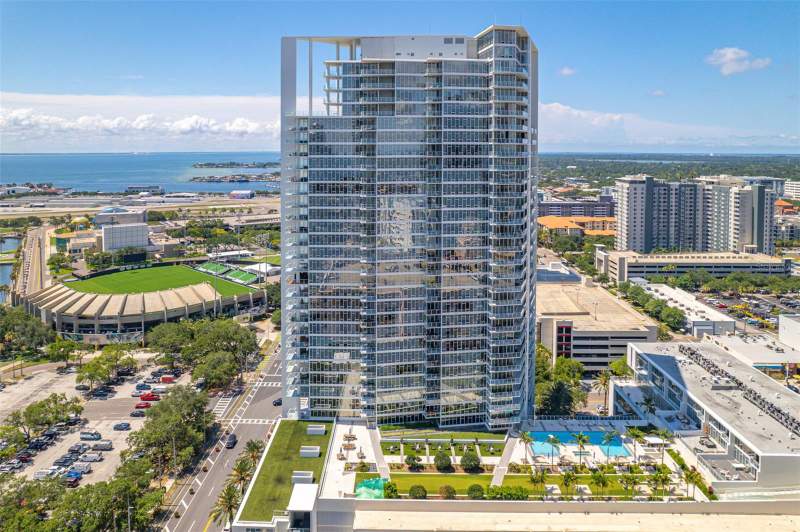 2 bedroom Condominium at 175 1st Street #1204, Signature Place Condo, St Petersburg — photo 2