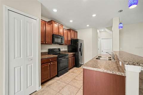 7421 French Marigold Avenue, Tampa FL - photo 11 of 26