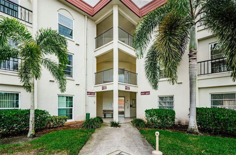 2 bedroom Condominium at 2700 Bayshore Boulevard #3310, Mediterranean Manors, Dunedin — photo 2