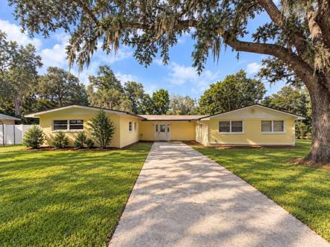 2508 Stoer Island Drive, starter home for sale in Leesburg