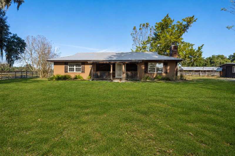 2 bedroom Farm at 17885 NE 2nd Place, Williston, Williston — photo 1