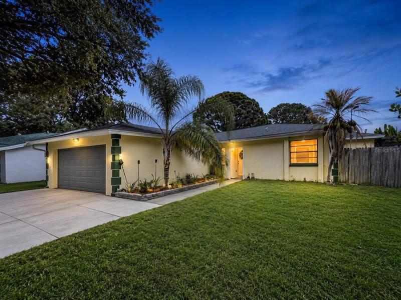 3 bedroom Single Family Residence at 6250 Cedarbrook Drive, Autumn Run, Pinellas Park — photo 2
