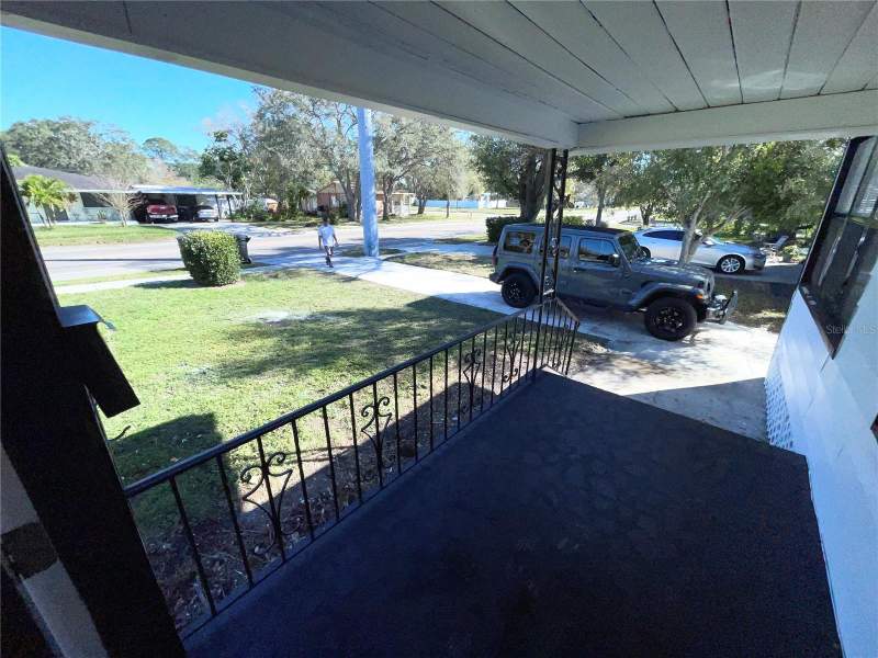 4 bedroom Single Family Residence at 2525 37th Street, Churchill Grove, St Petersburg — photo 3