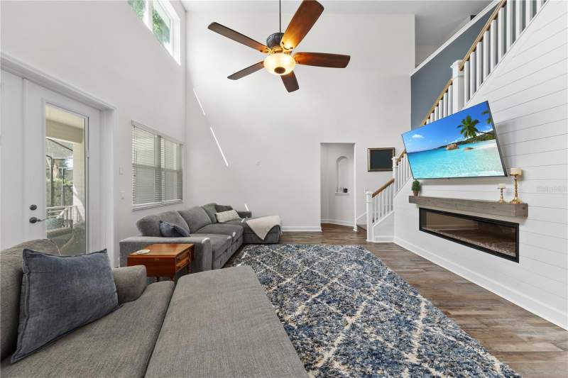 4 bedroom Single Family Residence at 16948 Deer Island, Deer Island Estates, Deer Island — photo 5