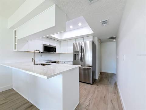 6537 Cape Hatteras Way #2, St Petersburg FL - photo 8 of 80