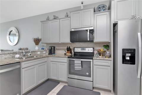 9216 Hillcroft Drive, Riverview FL - photo 6 of 45