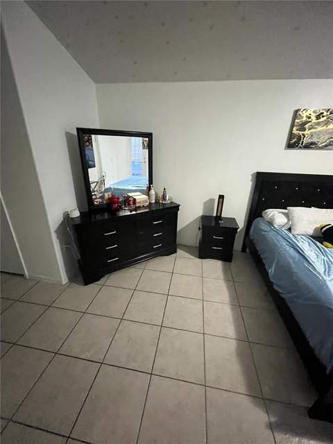 823 Ognon Court, Kissimmee FL - photo 8 of 21