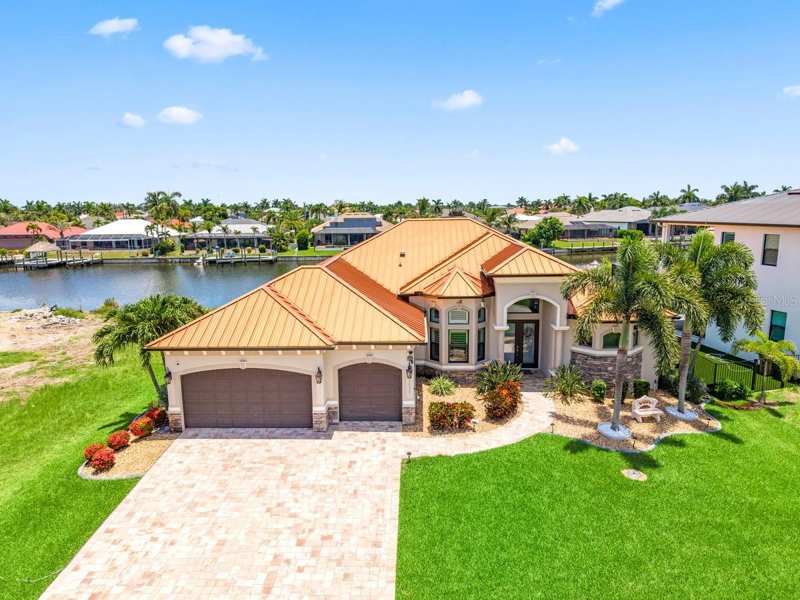 3 bedroom Single Family Residence at 2639 SW 29th Avenue, Cape Coral, Cape Coral — photo 1