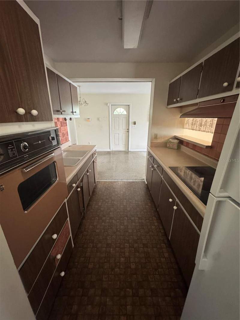 3 bedroom Single Family Residence at 6016 Eldorado Drive, Townn Country Park Un 07, Tampa — photo 4