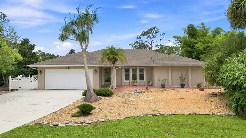 3 bedroom Single Family Residence at 317 Salvador Drive, Punta Gorda Isles Sec 20, Punta Gorda — photo 4