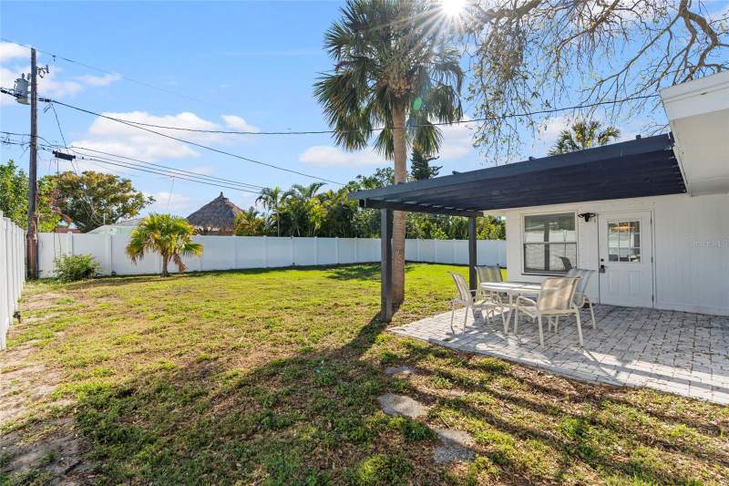 3 bedroom Single Family Residence at 2003 6th Place, Margaret Manor 1st Add, Largo — photo 5