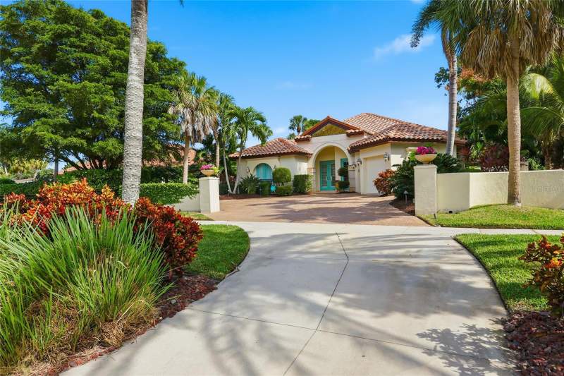 3 bedroom Single Family Residence at 4946 Brywill Circle, Sapphire Shores, Sarasota — photo 2