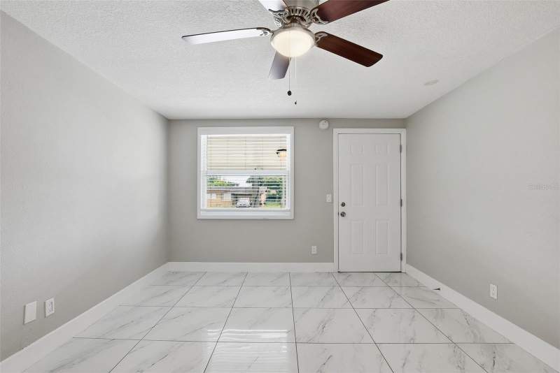 2 bedroom Single Family Residence at 6033 W Amelia Street, Avondale, Orlando — photo 4