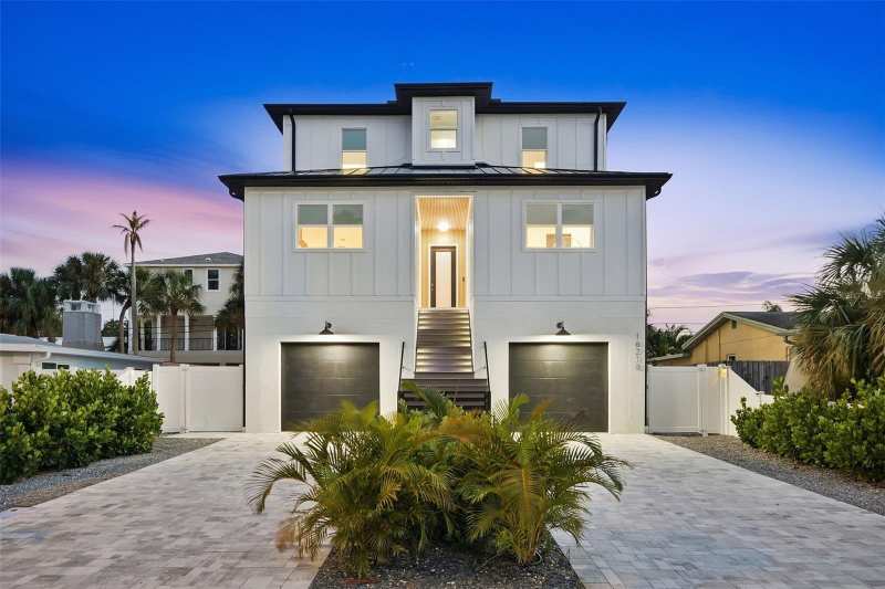 4 bedroom Single Family Residence at 16210 3rd Street, Redington Beach Homes 1st Add, Redington Beach — photo 1