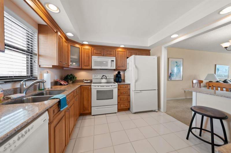 2 bedroom Condominium at 1230 Gulf Boulevard #403, Landmark Towers 1, Clearwater Beach — photo 4
