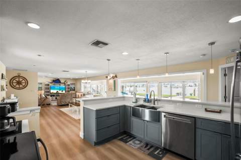6360 2nd Palm Point, St Petersburg FL - photo 17 of 59