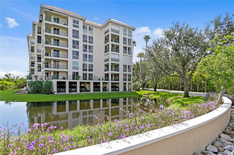 Osprey Pointe At Dolphin