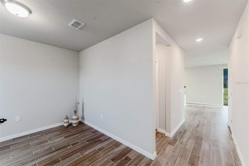 4 bedroom Single Family Residence at 5252 Sanders Oak Trail, Silver Springs, St Cloud — photo 3