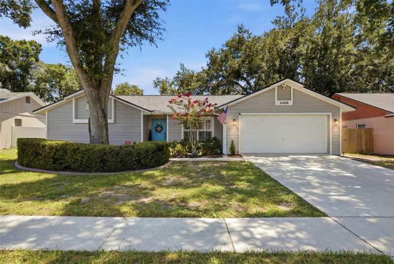 3 bedroom Single Family Residence at 2409 Arborwood Drive, Buckhorn Unit 1, Valrico — photo 1
