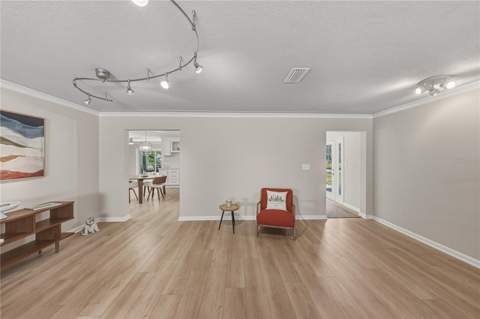 6717 Cardinal Drive, St Petersburg FL - photo 9 of 74