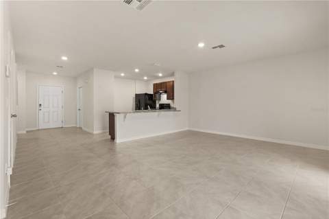 9031 Wildflower Lane, Kissimmee FL - photo 7 of 41