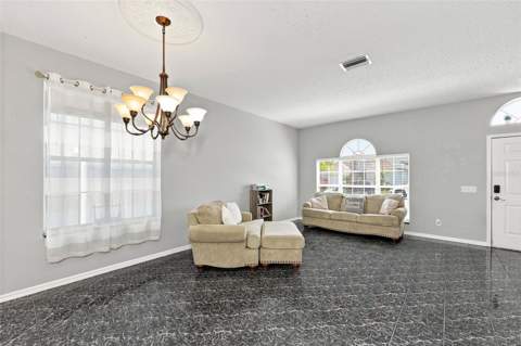514 Greg Street, Valrico FL - photo 6 of 6