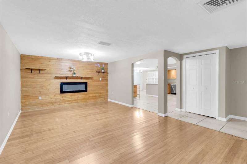 2 bedroom Single Family Residence at 9203 Greenbriar Lane, Regency Park, Port Richey — photo 5