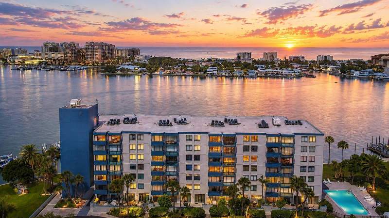 2 bedroom Condominium at 644 ISLAND WAY #101, ISLAND POINT 1 CONDO, CLEARWATER BEACH — photo 2