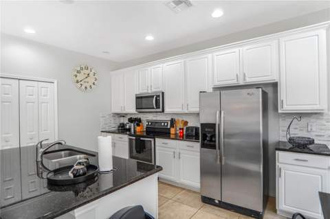620 Las Fuentes Drive, Kissimmee FL - photo 13 of 75