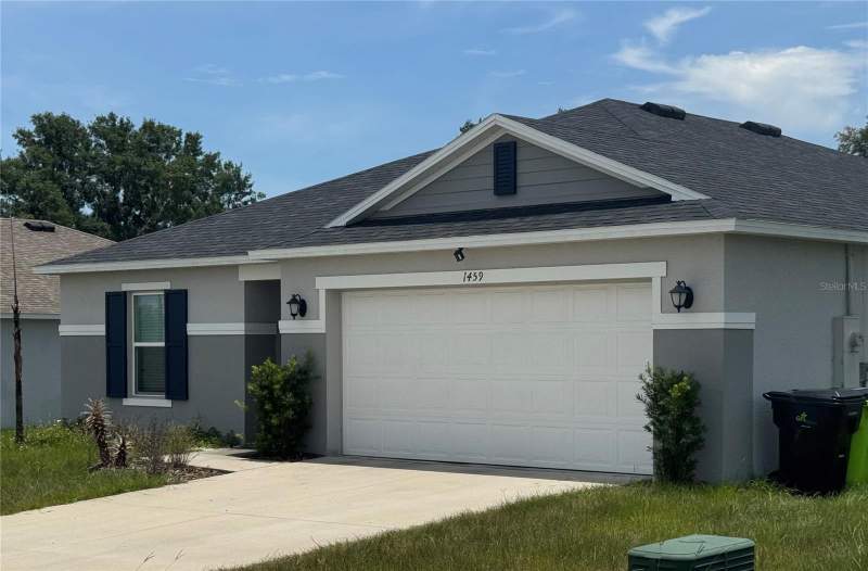 1459 GERANIUM DRIVE home for sale in Gardens Ii/Lake Jackson