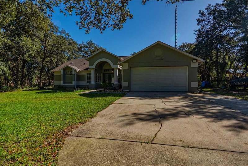 3 bedroom Single Family Residence at 14214 Cinnaman Lane, Woodhaven Estates, Weeki Wachee — photo 4