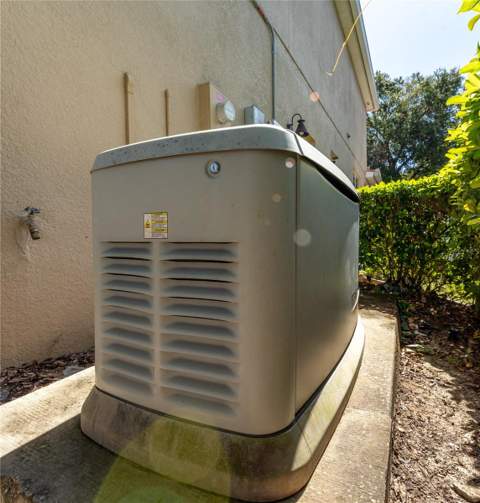 215 Parsons Woods Drive, Seffner FL - photo 7 of 82