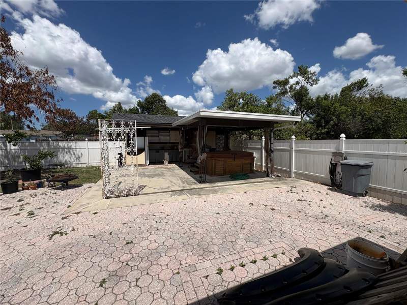 4 bedroom Single Family Residence at 7030 24th Avenue, Clair Mel City Sec A Unit, Tampa — photo 4