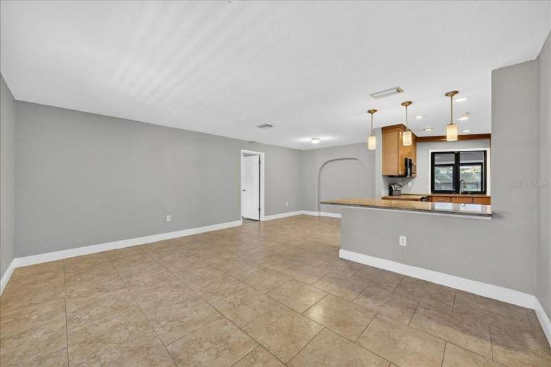 4 bedroom Single Family Residence at 2883 Mandarin Place, Lake Valencia -, Palm Harbor — photo 4