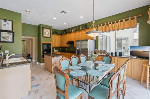 8814 Phillips Bay Drive, Orlando FL - photo 13 of 47