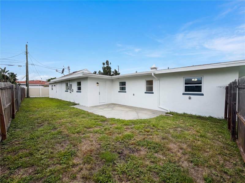 3 bedroom Single Family Residence at 567 Baywood Drive, Baywood Shores 1st Add, Dunedin — photo 5
