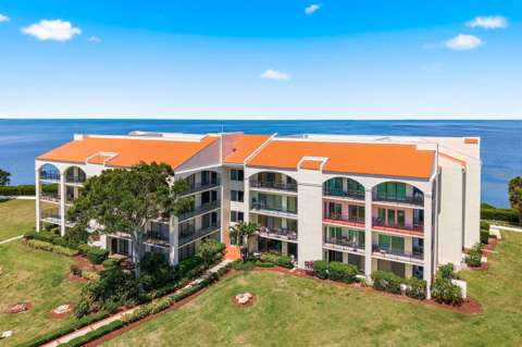 302 Mariner Drive #302, gated community for sale in Tarpon Springs