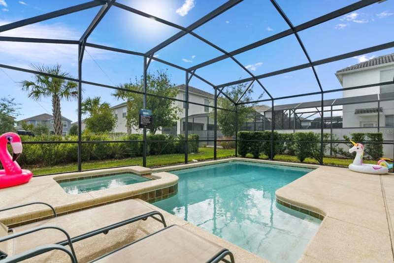 6 bedroom Single Family Residence at 4700 Sleepy Hollow Drive, Storey Lake, Kissimmee — photo 2