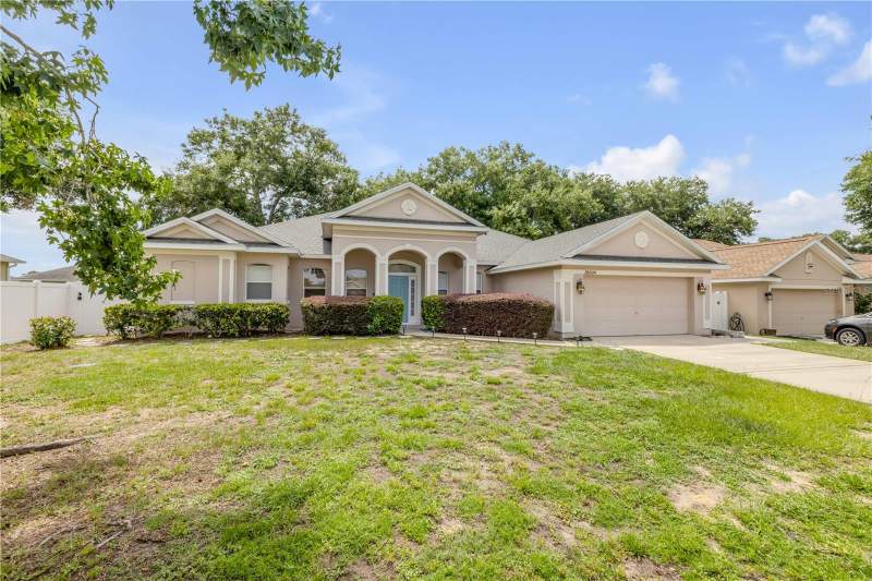 36624 GRAND ISLAND OAKS CIRCLE
